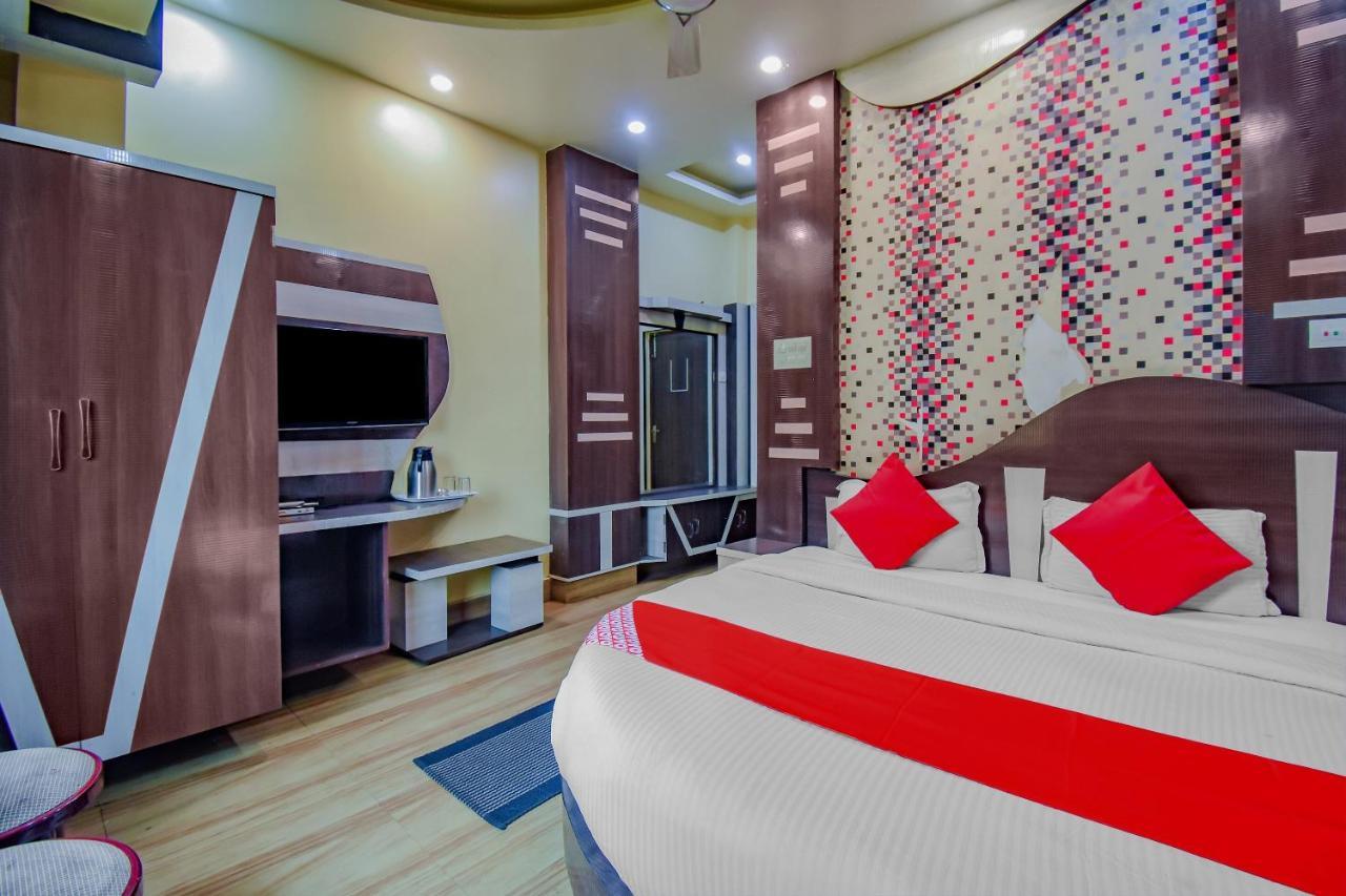 Oyo 1851 Hotel Sefali Deluxe Калькутта Экстерьер фото
